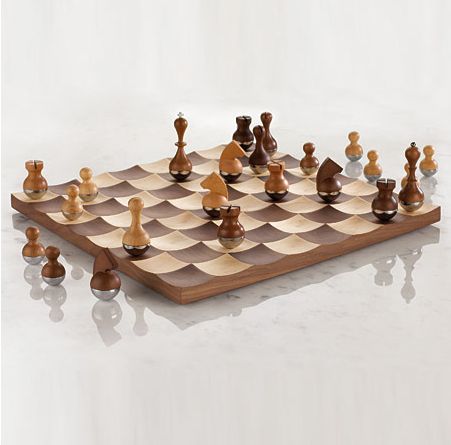 Umbra wobble chess set