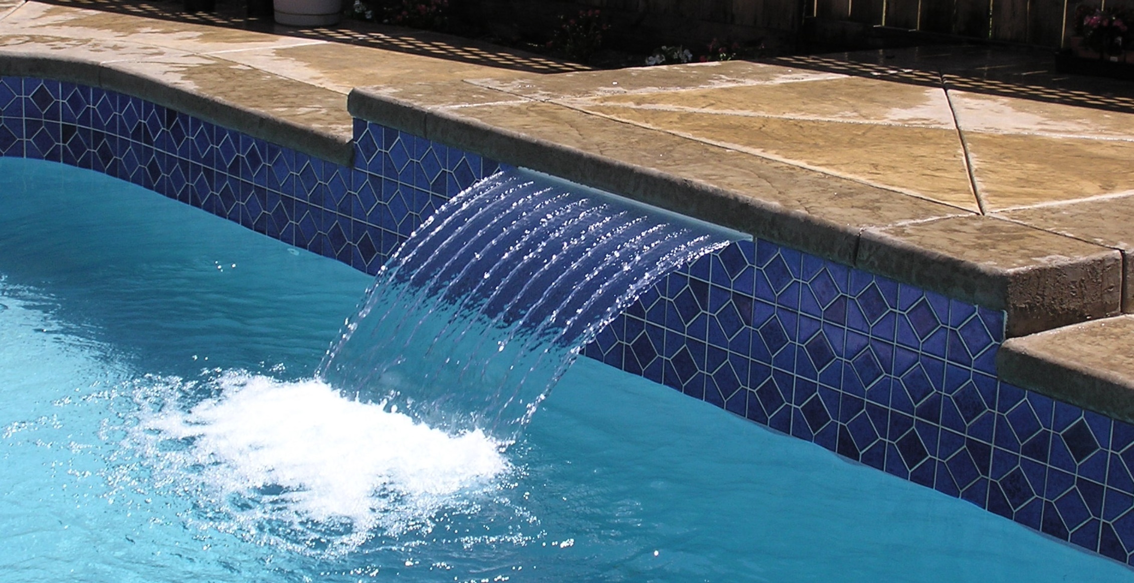4 Accessories Every Pool Owner Should Have Velvet cushion