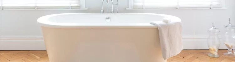 porcelain bathtub