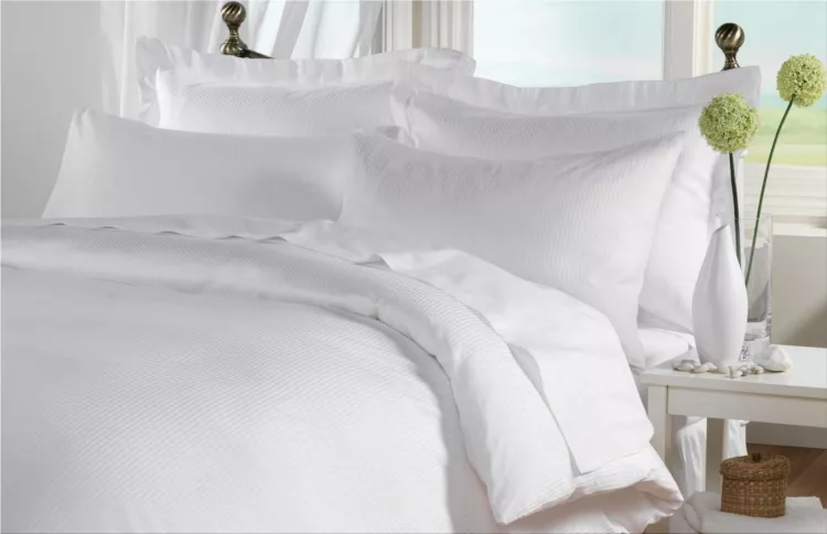 Bed linen made of satin cotton