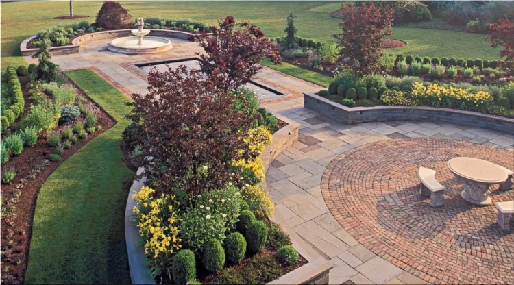 5 Reasons Why You Should Hire a Landscape Designer