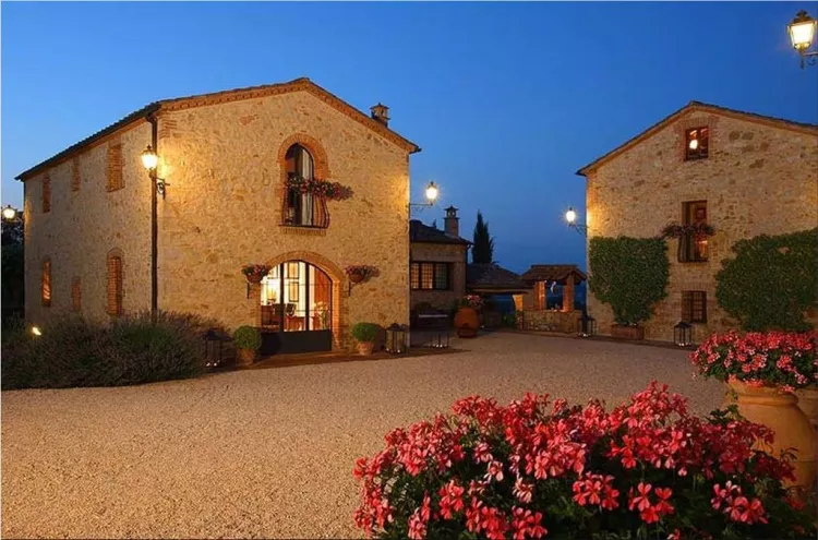 Luxurious Italian Villa
