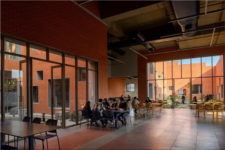 Prestige University by Sanjay Puri Architects