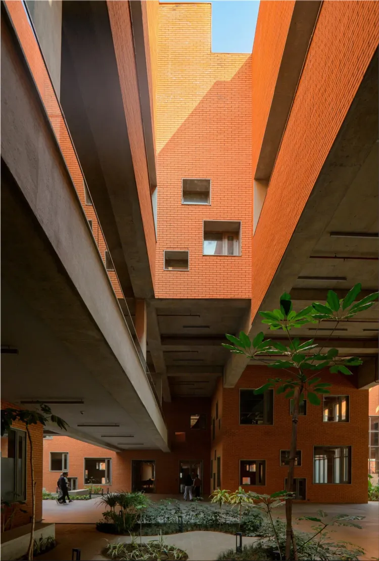 Prestige University by Sanjay Puri Architects