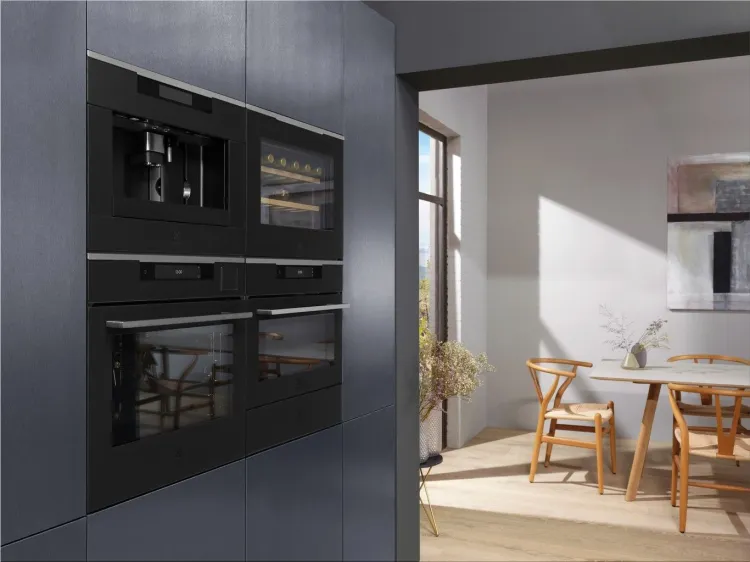 Black appliances that bring elegance and distinction