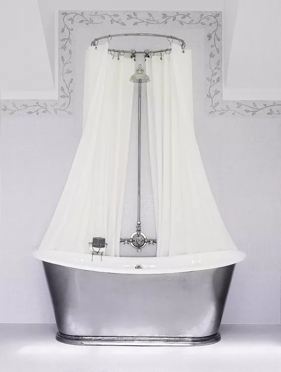 The Water Monopoly Bateau bathtub