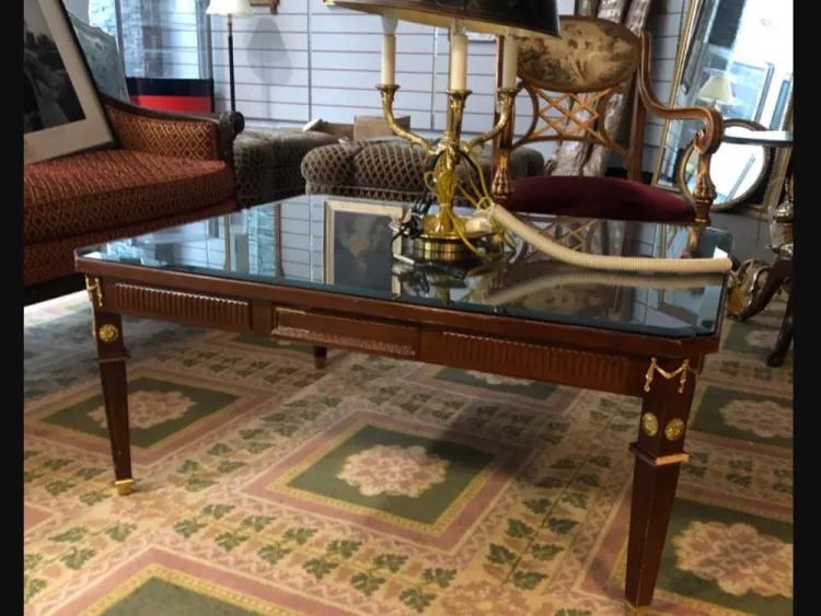 WOOD COFFEE TABLE FRENCH STYLE