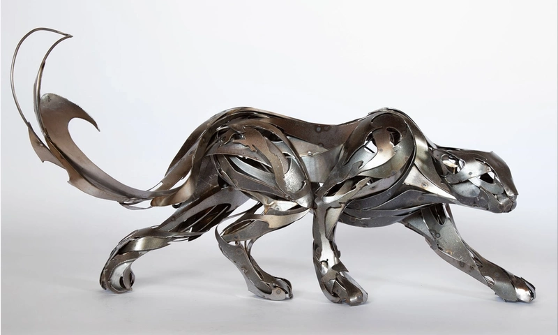 Georgie Seccull Turns Steel into Life: The Art of Fluid Metal Sculptures