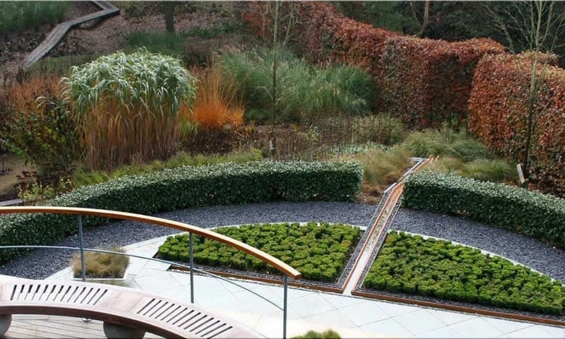 5 Reasons Why You Should Hire a Landscape Designer