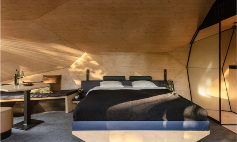 PEBL Grand Cabin