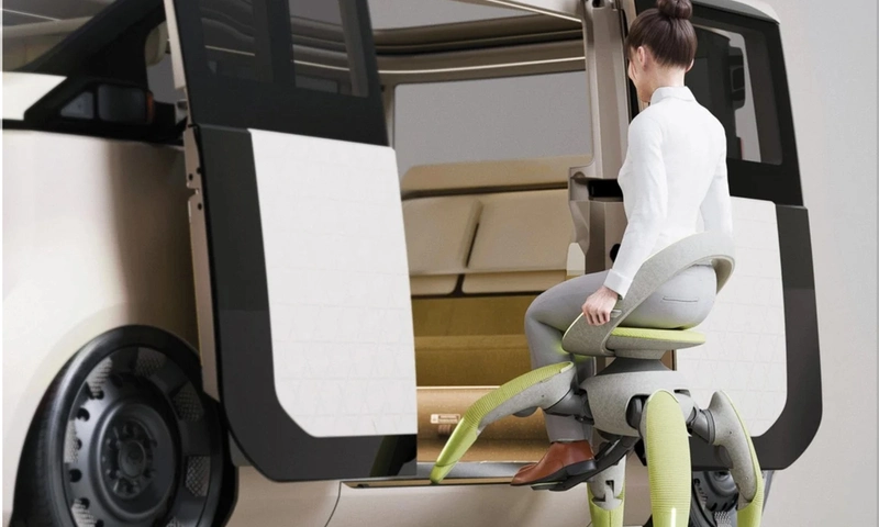Toyota Walk Me: Stair-Climbing Chair