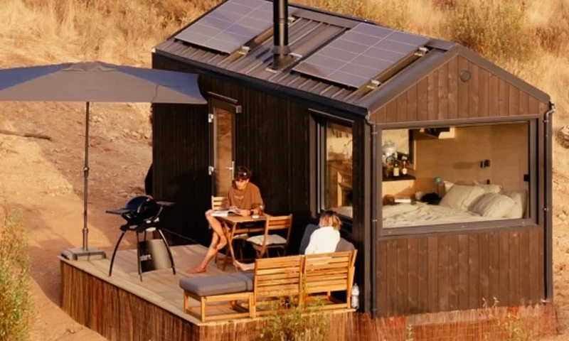 Vagabond Haven Off-Grid Tiny House: A 23-Foot Self-Sufficient Home