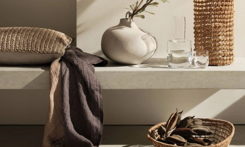 Discover the limited edition collection made of natural materials