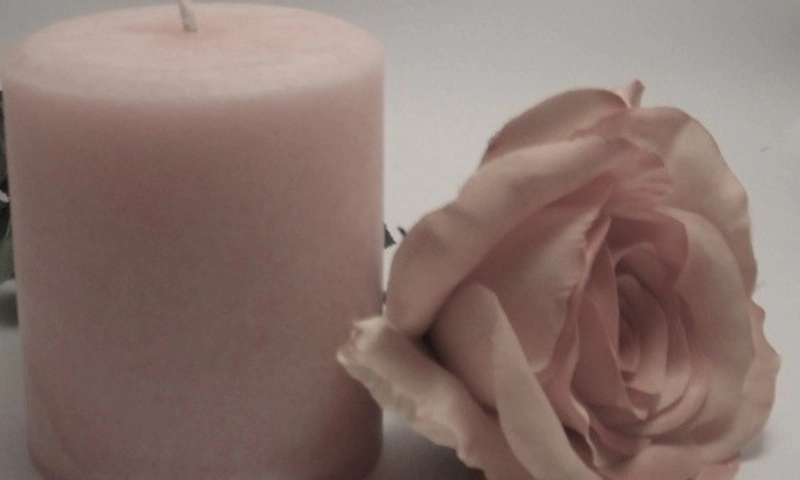 JenSan Rose Candle