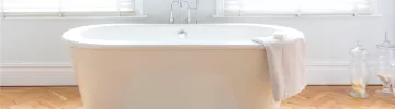 porcelain bathtub