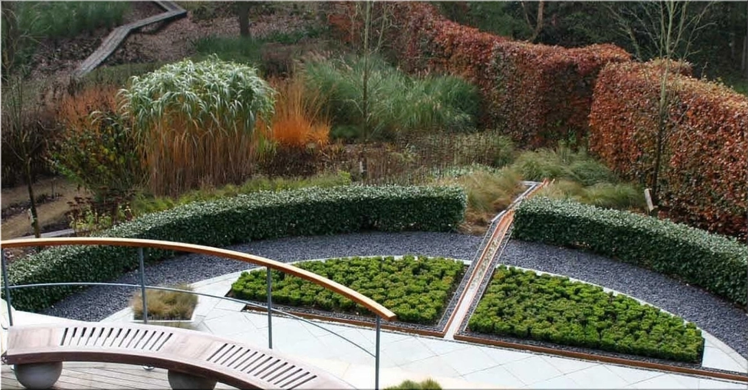 5 Reasons Why You Should Hire a Landscape Designer