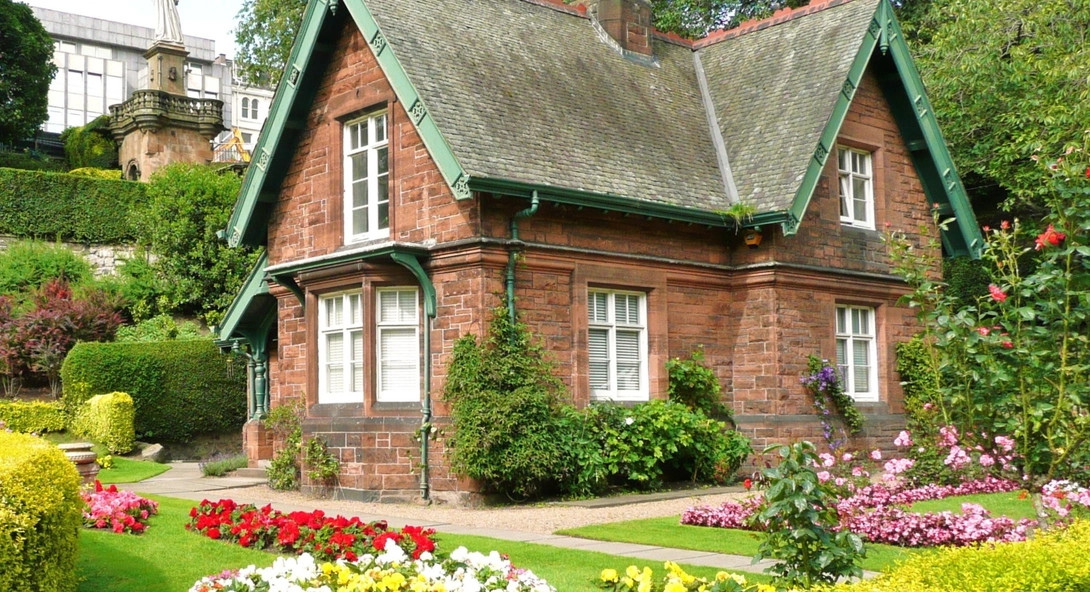 What To Expect When Moving Into a House